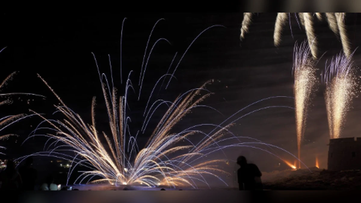 Feuerwerk beim Patronatsfest Moraira 2026 an der Küste